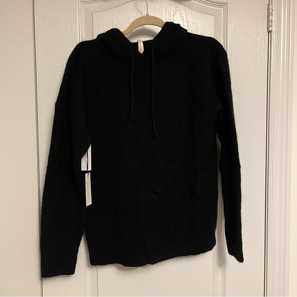 Aritzia Babaton Morrison Hoodie | Black - Picture 4 of 6